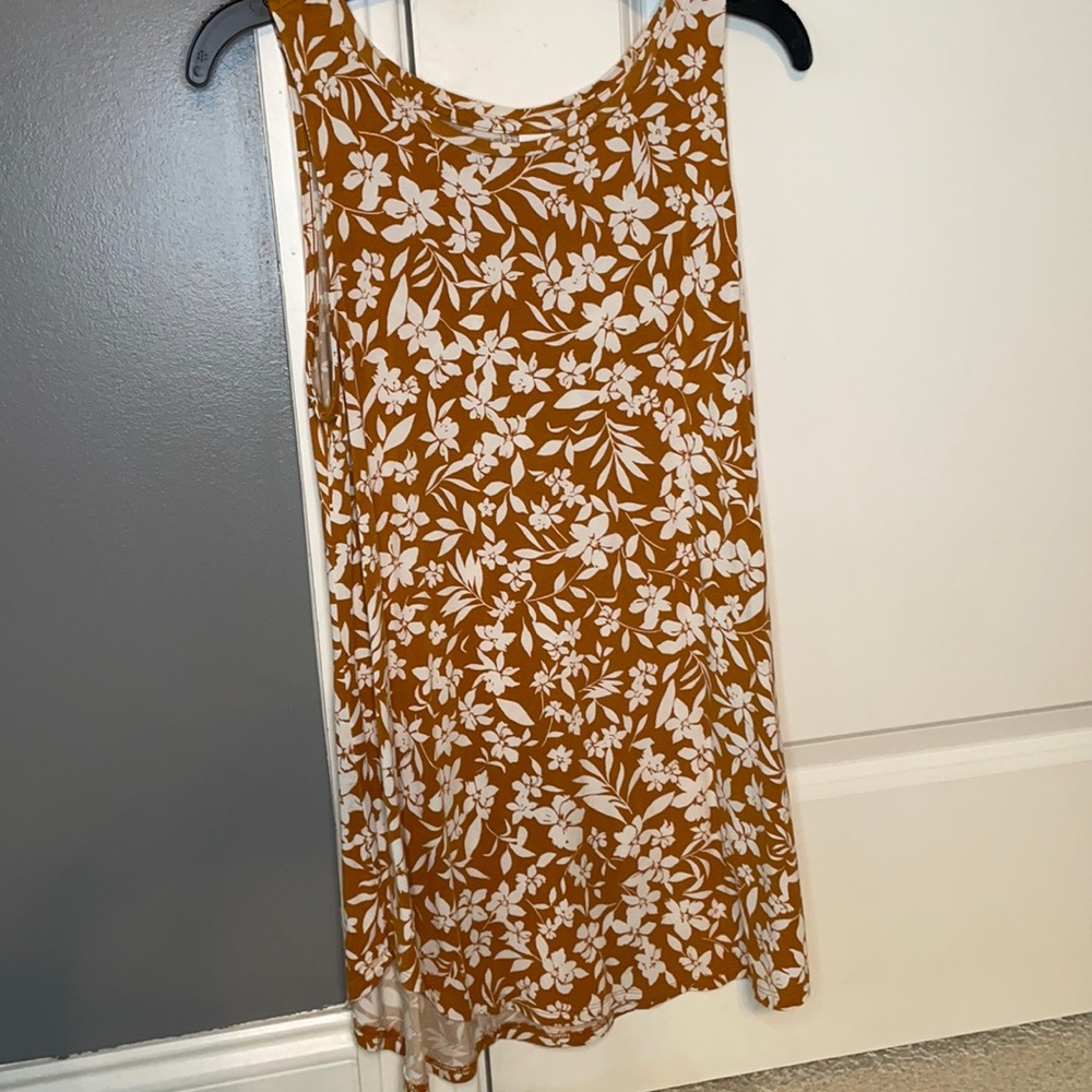 Old Navy tank top